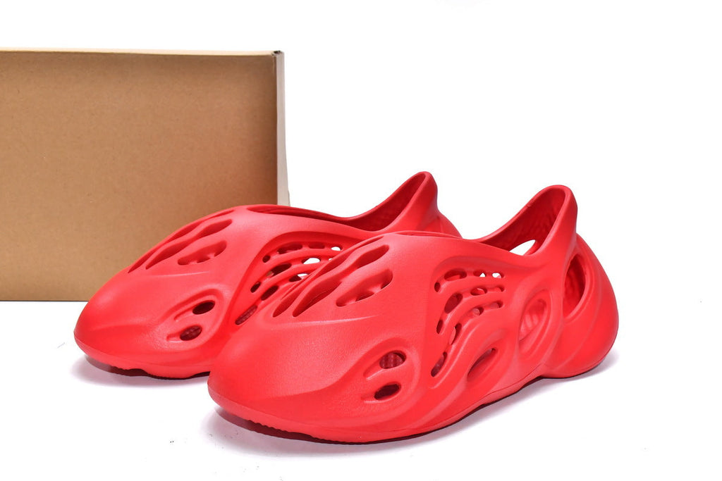 Adidas Yeezy Foam RNNR Vermillion Reps Sneaker GW3355
